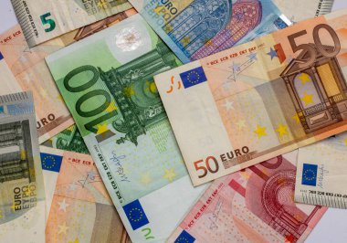 Euro ve para kapanıyor.