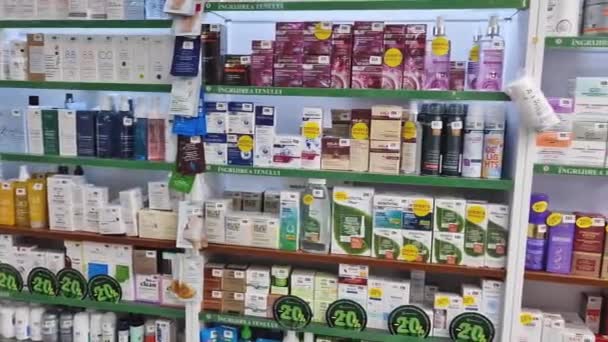 Ungheni Moldova December 2023 View Pharmacy Stocked Shelves Healthcare Products — Stock Video