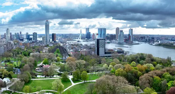 Rotterdam 'daki Euromast kulesinden panoramik manzara