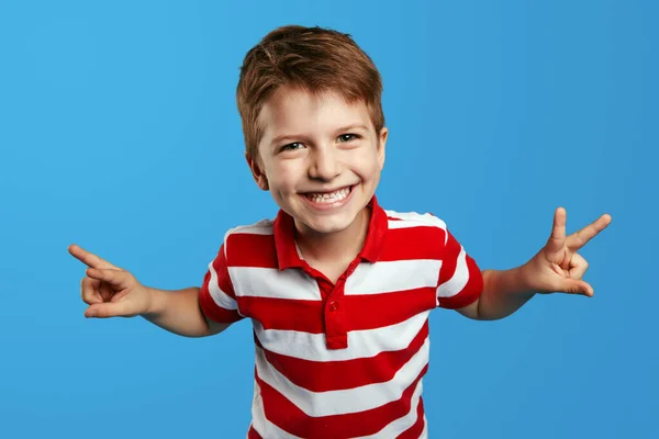 Close Portrait Excited Cute Kid Boy Striped Red Shirt Showing — Stock Photo, Image
