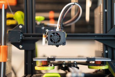 3d printer head. Home factory. Prototyping