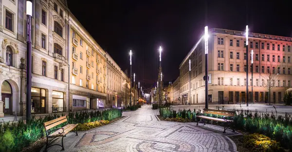 Vista Del Centro Ciudad Por Noche Arquitectura Europea Histórica Iluminación — Foto de Stock