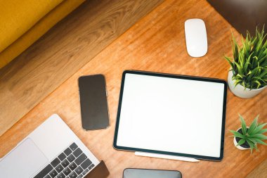boş tablet ekran modelleme ev içi üst görünüm