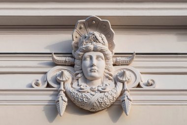 Paris, Fransa 'daki bir anıtta bir heykelin yüzüne yakın çekim