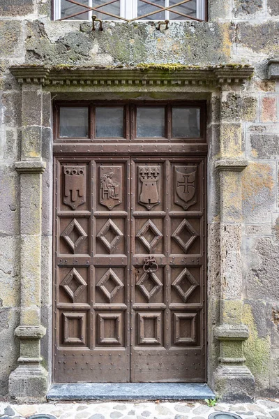 Porta Madeira Rústica Velha Cidade Salers Auvergne França — Fotografia de Stock