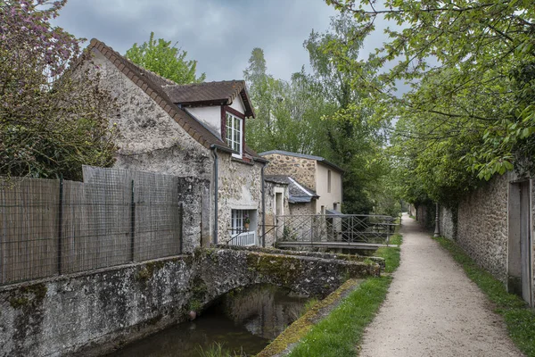 Vesnice Chevreuse Jižně Paříže Francii Typickou Středověkou Architekturou — Stock fotografie