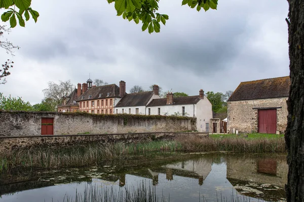 Architektura Starych Domów Nad Rzeką Dolinie Chevreuse Francji — Zdjęcie stockowe