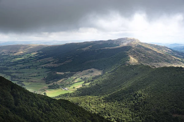 Krajina Pohoří Auvergne Francii — Stock fotografie