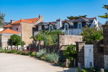 Brittany, Fransa 'da Pornichet' te tipik bir ev mimarisi