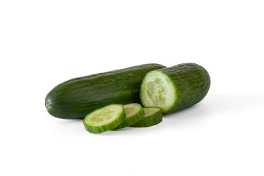 Beyaz arka planda salatalık yakın plan