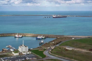 Antifer Le Havre petrol limanının panoraması, Normandiya, Fransa
