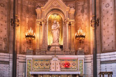 Paris, Fransa 'daki Saint Augustin Katedrali' nin içi