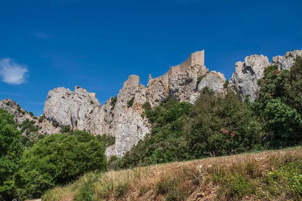 Fransa 'nın güneyindeki Peyrepertuse Ortaçağ Cathar Kalesi