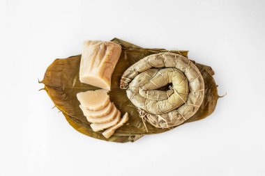 Manioik çubuğuna yakın çekim, bir Afrika mutfağı spesiyali.