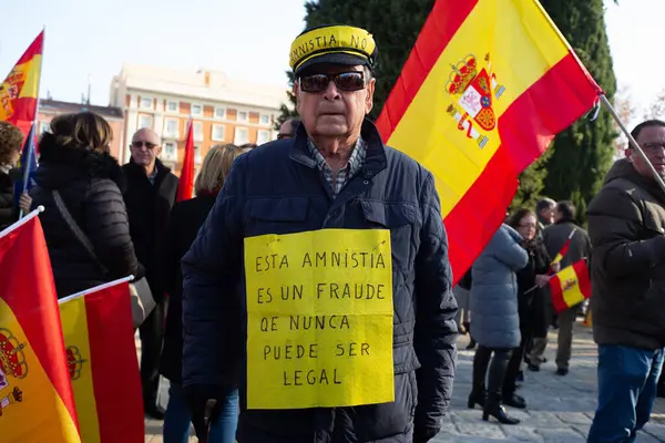 Sağcı Protestocular Aralık 2023 Madrid Katalan Ayrılıkçıları Pedro Sanchez Karşı — Stok fotoğraf