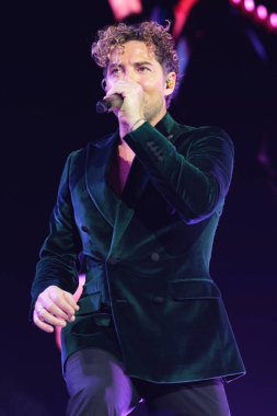 Şarkıcı David Bisbal 6 Aralık 2023 'te Madrid' deki Wizcenter 'da düzenlenen I Feel Cour 2023 konserinde performans sergiliyor.