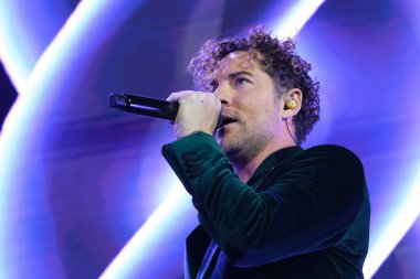 Şarkıcı David Bisbal 6 Aralık 2023 'te Madrid' deki Wizcenter 'da düzenlenen I Feel Cour 2023 konserinde performans sergiliyor.