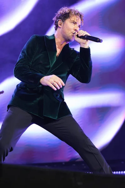 歌手David Bisbal于2023年12月6日在西班牙马德里的Wizcenter巡回演唱会上演唱 — 图库照片