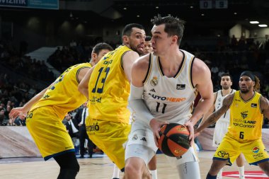 Real Madrid 'den Mario Hezonja, Real Madrid ile Dreamland Gran Canaria arasındaki maç sırasında 10 Aralık 2023 tarihinde İspanya' nın başkenti Madrid 'de oynanmıştır.