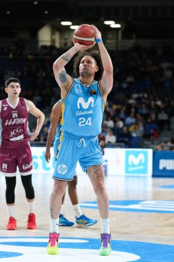Movistar Estudiantes oyuncusu Movistar Estudiantes ile ICG Forca Lleida arasında oynanan LEB Oro Maçı sırasında 10 Aralık 'ta WiZink Center Madrid' de görüldü.
