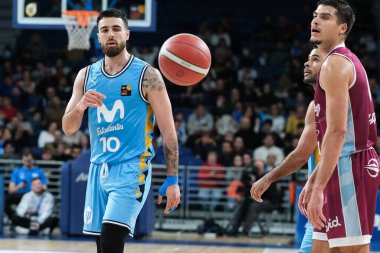 Movistar Estudiantes oyuncusu Movistar Estudiantes ile ICG Forca Lleida arasında oynanan LEB Oro Maçı sırasında 10 Aralık 'ta WiZink Center Madrid' de görüldü.