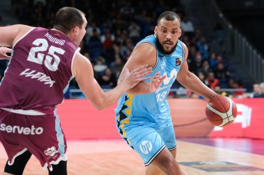 Movistar Estudiantes oyuncusu Movistar Estudiantes ile ICG Forca Lleida arasında oynanan LEB Oro Maçı sırasında 10 Aralık 'ta WiZink Center Madrid' de görüldü.