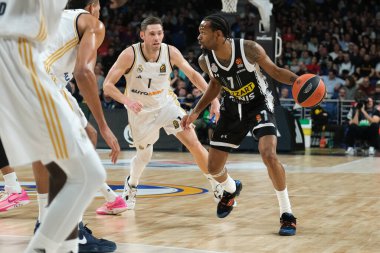 Partizan Mozzart Bet Belgrad 'dan J. Bolomboy, 21 Aralık 2023 tarihinde İspanya' nın başkenti WiZink 'te Real Madrid ile Partizan Belgrad arasındaki Türk Hava Yolları EuroLeague' inde görev aldı.