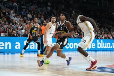 Partizan Mozzart Bet Belgrad takımından Zach LeD, 21 Aralık 2023 tarihinde İspanya 'nın başkenti WiZink' te Real Madrid ile Partizan Belgrad arasındaki Türk Hava Yolları EuroLeague 'inde oynamıştır.