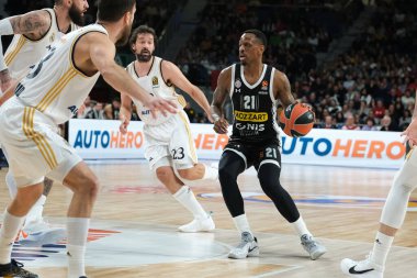 Partizan Mozzart Bet 'ten James William Nunnally Belgrad, 21 Aralık 2023' te İspanya 'nın başkenti WiZink' te Real Madrid ile Partizan Belgrad arasındaki Türk Hava Yolları EuroLeague 'inde oynuyor.