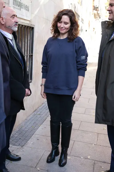 Президент Мадридского Сообщества Изабель Диас Аюсо Время Своего Визита Штаб — стоковое фото