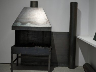 Serginin Madrid 'deki Museo Nacional Centro de Arte Reina Sofa' daki ressam İbon Aranberri 'nin kısmi görüşü. 27 Aralık 2023 İspanya