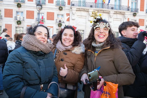 Nsanlar Spanya Nın Madrid Şehrinde Aralık 2023 Puerta Del Sol — Stok fotoğraf