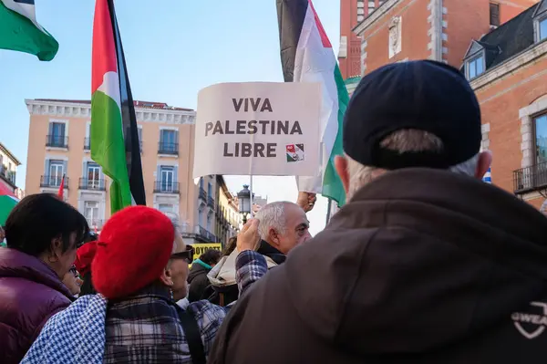 Demonstranti Protestují Během Demonstrace Podporu Palestiny Před Ministerstvem Zahraničních Věcí — Stock fotografie