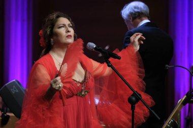 Flamenko şarkıcısı Estrella Morente, 5 Ocak 2024 'te İspanya' da Madrid Senfoni Orkestrası ile birlikte konser verdi.