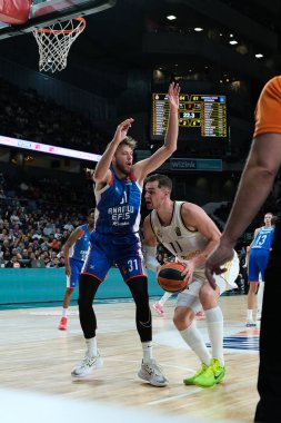 Anadolu 'lu Daum Mike, Real Madrid ile Anadolu Efes WiCenter arasında oynanan Türk Hava Yolları EuroLeague maçı sırasında İstanbul' da oynamıştı..