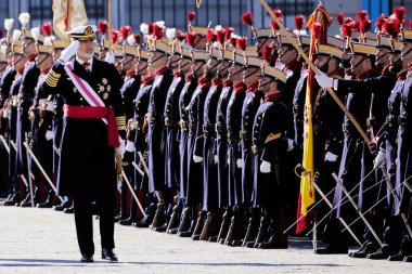  İspanya Kralı VI. Felipe, 6 Ocak 2024 tarihinde İspanya 'nın Madrid kentinde düzenlenen Pascua Askeri Töreni' ne katıldı.