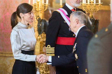  İspanya Kralı VI. Felipe, İspanya Kraliçesi Letizia ve İspanya Veliaht Prensesi Leonor, 6 Ocak 2024 tarihinde İspanya 'nın Madrid kentinde düzenlenen Pascua Askeri törenine katıldılar.