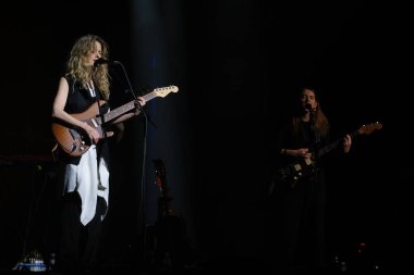 Şarkıcı Christina Rosenvinge, 10 Ocak 2024 'te Madrid' deki INVERFEST festivalinde performans sergiliyor.