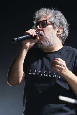 Şarkıcı İvan Ferreiro, 13 Ocak 2024 tarihinde İspanya 'nın Madrid şehrinde düzenlenen INVERFEST WiZink Center' da bir konser sırasında.