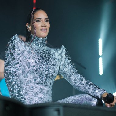 Şarkıcı India Martinez, INVERFEST WiZink Center 'da 19 Ocak 2024 tarihinde İspanya' nın Madrid kentinde gerçekleştirilen bir konser sırasında,