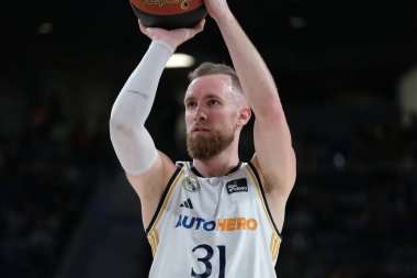Real Madrid 'den Dzanan Musa 21 Ocak 2024' te İspanya 'nın başkenti Madrid' de oynanan Liga Endesa maçı sırasında WiZink Center 'da Real Madrid ve Bilbao Basket arasında maç yaptı..