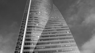 Madrid 'deki Paseo de la Castellana' daki İmparator Kulesi 'nin, dört kulenin mali kompleksinin manzarası. İspanya 'da