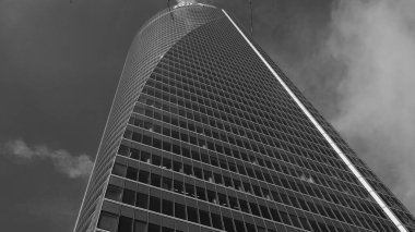 Madrid 'deki Paseo de la Castellana' daki İmparator Kulesi 'nin, dört kulenin mali kompleksinin manzarası. İspanya 'da