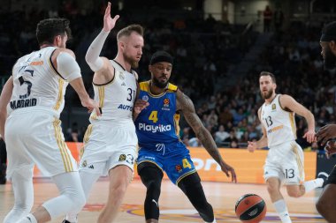 Maccabi Tel Aviv 'den Brown Lorenzo, Real Madrid ile Maccabi Tel Aviv arasında oynanan EuroLeague maçı sırasında 30 Ocak 2024 tarihinde İspanya' nın başkenti Madrid 'de oynanmıştır..