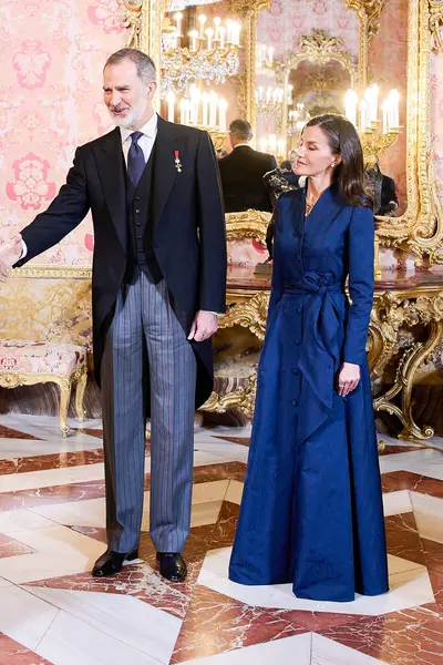 König Felipe Von Spanien Und Königin Letizia Von Spanien Empfangen — Stockfoto