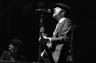 Sidecars grubunun vokalisti Juancho Conejo Torres, 31 Ocak 2024 tarihinde İspanya 'nın Madrid şehrinde düzenlenen INVERFEST festivalinde konser verdi.