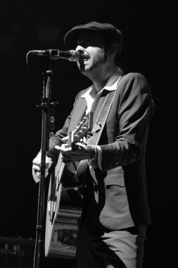 Sidecars grubunun vokalisti Juancho Conejo Torres, 31 Ocak 2024 tarihinde İspanya 'nın Madrid şehrinde düzenlenen INVERFEST festivalinde konser verdi.