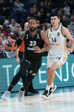 LDLC 'den Lighty David Asvel Villeurbanne, Real Madrid ile LDLC Asvel arasında oynanan Türk Hava Yolları EuroLeague maçı sırasında 01 Şubat 2024' te İspanya 'nın başkenti Madrid' de oynandı.. 