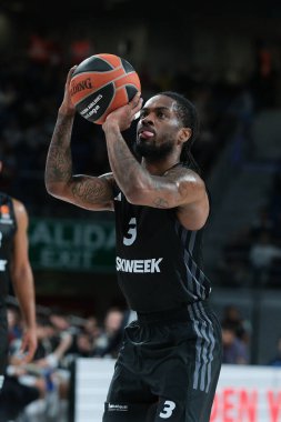 LDLC 'den Lee Paris Asvel Villeurbanne, Real Madrid ile LDLC Asvel arasında oynanan Türk Hava Yolları EuroLeague maçı sırasında 01 Şubat 2024 tarihinde İspanya' nın başkenti Madrid 'de oynanmıştır.. 