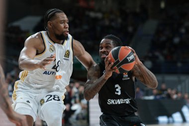 LDLC 'den Lee Paris Asvel Villeurbanne, Real Madrid ile LDLC Asvel arasında oynanan Türk Hava Yolları EuroLeague maçı sırasında 01 Şubat 2024 tarihinde İspanya' nın başkenti Madrid 'de oynanmıştır.. 